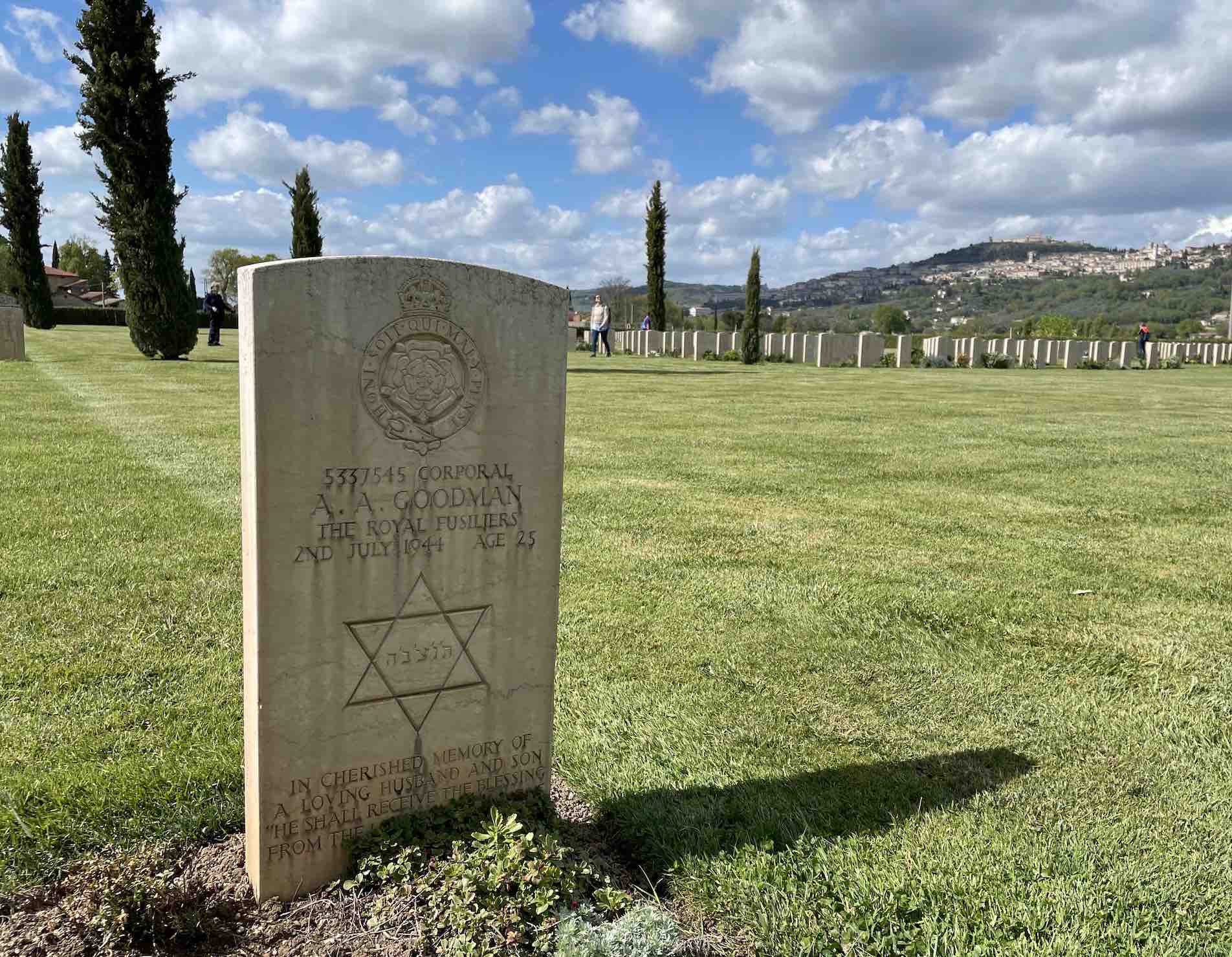 Assisi Religionen April2023 Kriegsfriedhof
