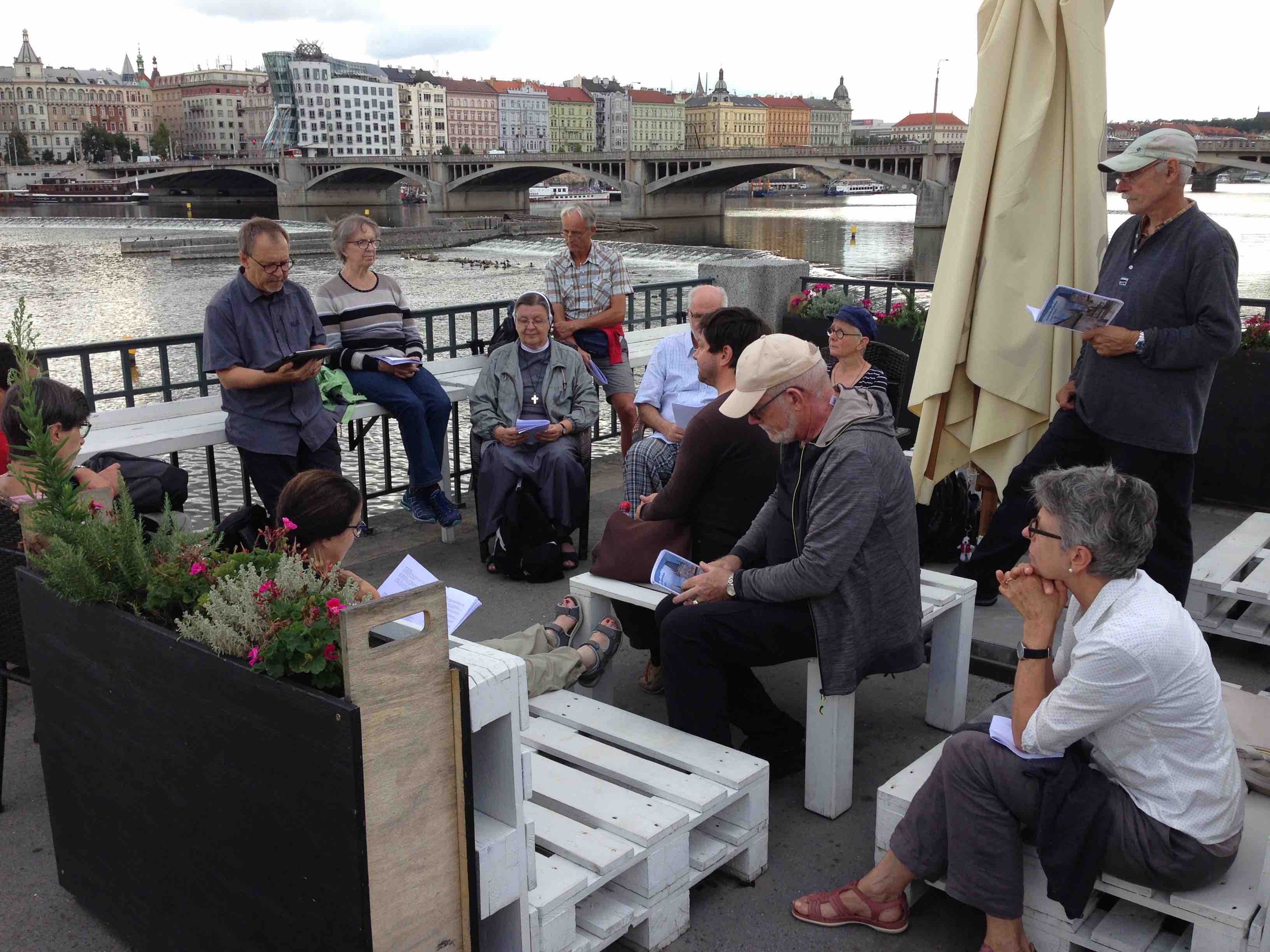 Prag TanzendesHaus Vm Meditation