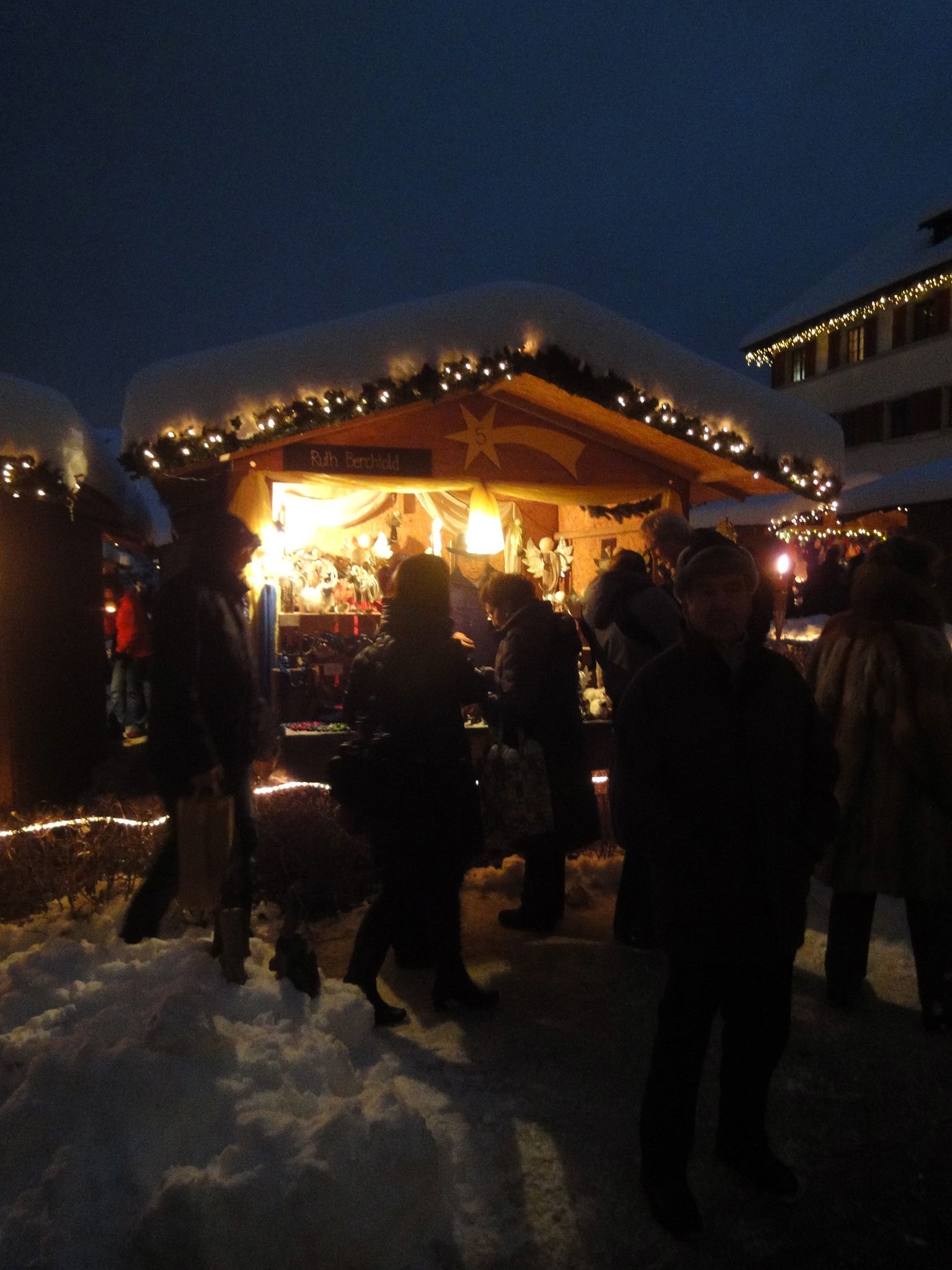 Adventsmarkt-Garten-Gasse2